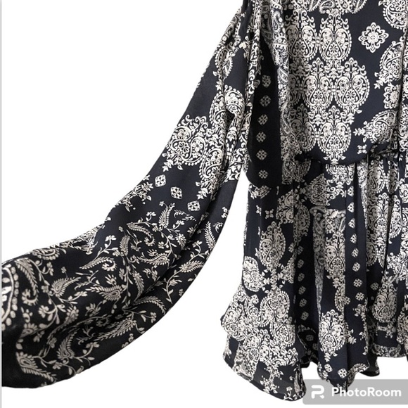 Altar’D State Blue and White Cold Shoulder Long Sleeves Spaghetti Straps Romper - Picture 3 of 6